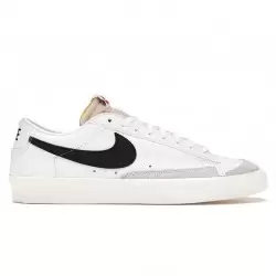 NIKE W BLAZER LOW 77 Chaussures Sneakers 0-1526
