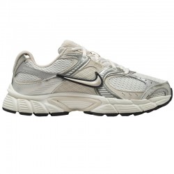 W NIKE V5 RNR    