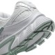 W NIKE V5 RNR    